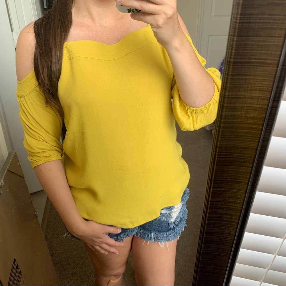 3/$25 SALE✨ Lost April Anthropologie Top